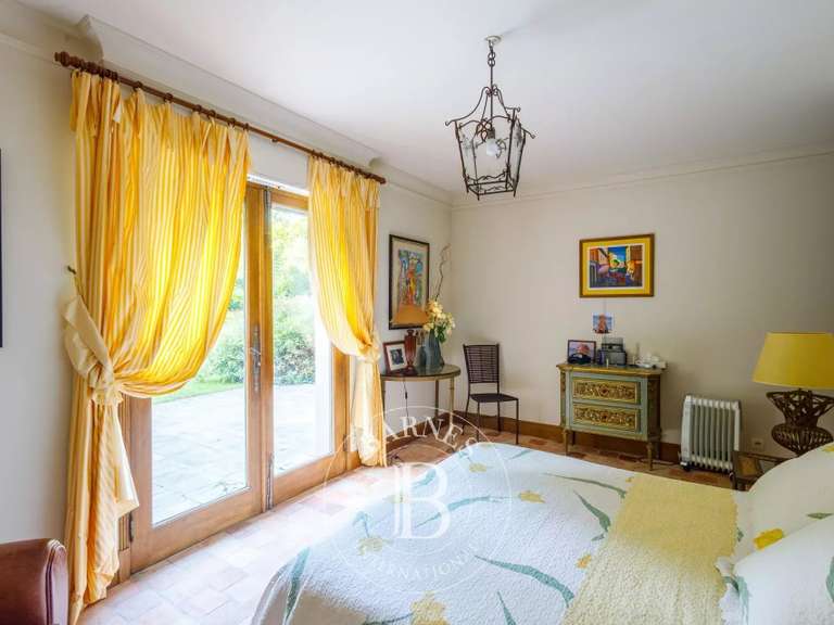 Maison Saint-Gatien-des-Bois - 5 chambres - 240m²