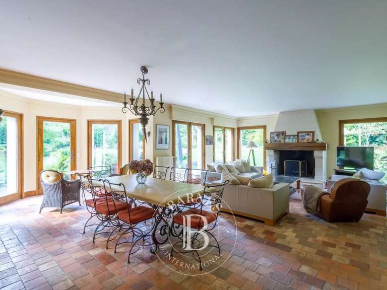 Maison Saint-Gatien-des-Bois - 5 chambres - 240m²