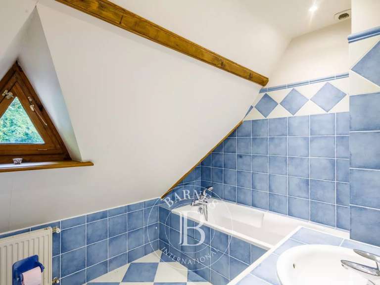 Maison Saint-Gatien-des-Bois - 5 chambres - 240m²