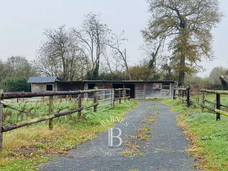 Maison Saint-Gatien-des-Bois - 6 chambres - 211m²