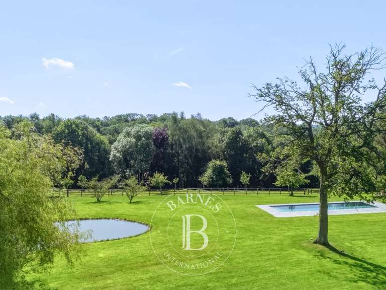 Maison Saint-Gatien-des-Bois - 5 chambres - 300m²