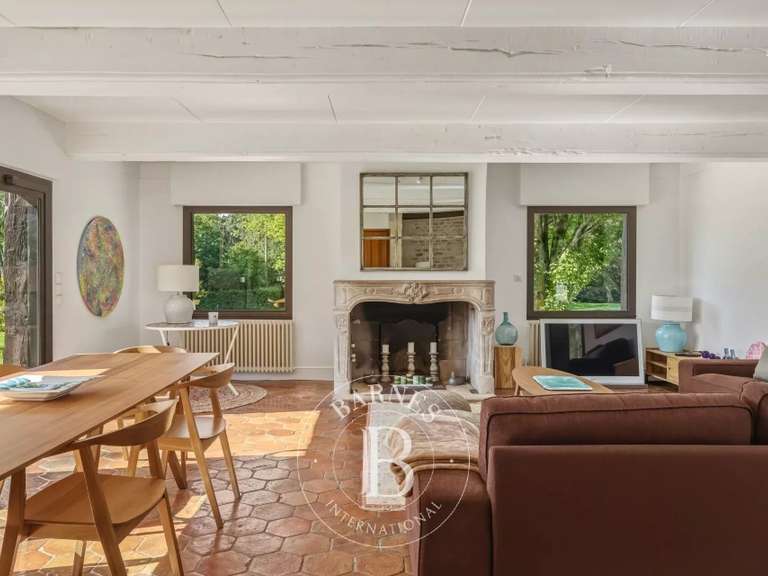 Maison Saint-Gatien-des-Bois - 5 chambres - 300m²