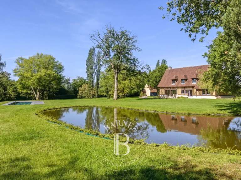 Maison Saint-Gatien-des-Bois - 5 chambres - 300m²