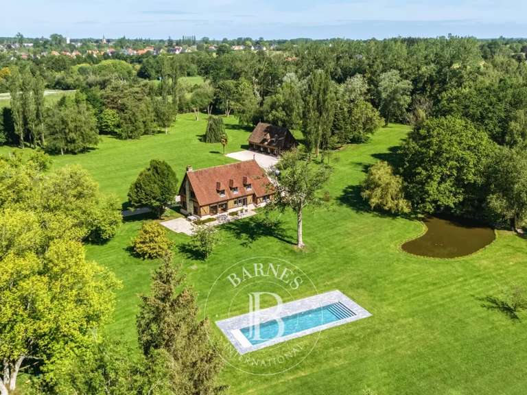 Maison Saint-Gatien-des-Bois - 5 chambres - 300m²