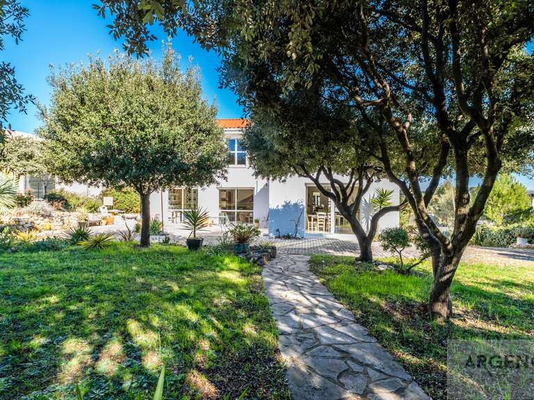 House Saint-Gély-du-Fesc - 5 bedrooms - 240m²