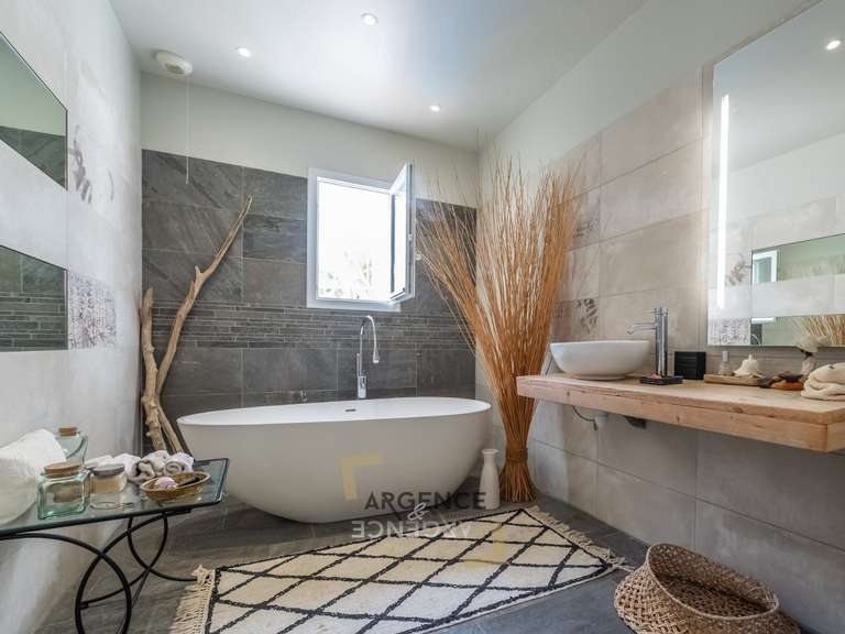 Maison Saint-Gély-du-Fesc - 4 chambres - 180m²