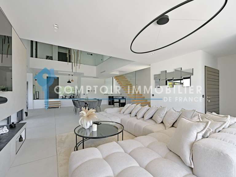 Villa Saint-Gély-du-Fesc - 5 chambres - 230m²