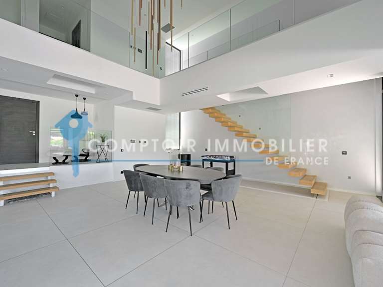Villa Saint-Gély-du-Fesc - 5 chambres - 230m²