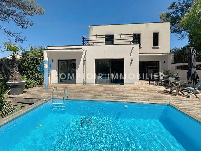Villa Saint-Gély-du-Fesc - 3 chambres - 123m²