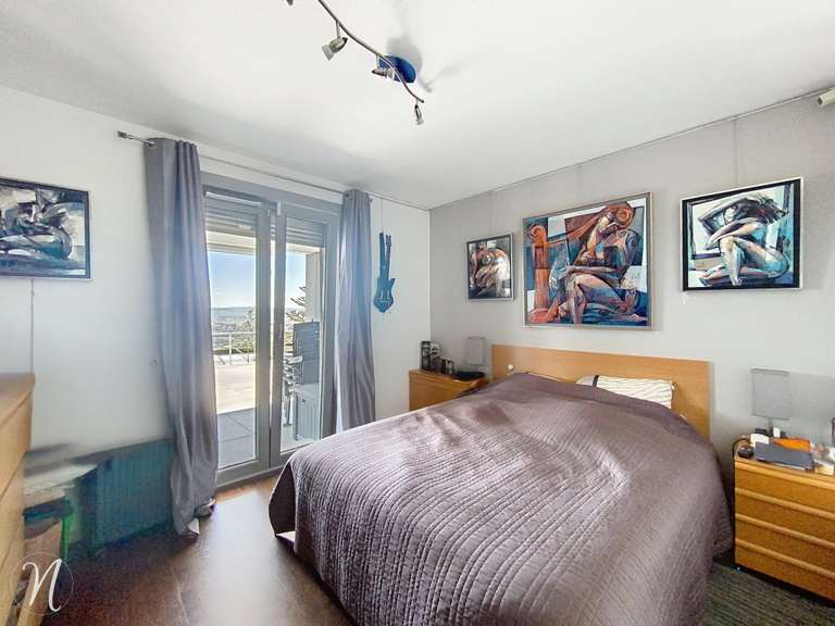 Maison Saint-Genest-Lerpt - 4 chambres - 280m²