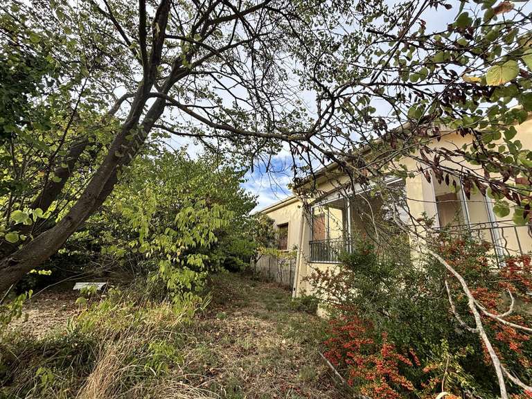 Domaine viticole Saint-Geniès-de-Fontedit - 4 chambres - 138m²