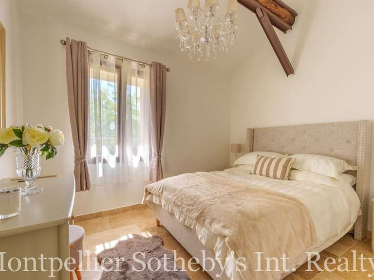 Maison Saint-Geniès-de-Fontedit - 5 chambres - 250m²
