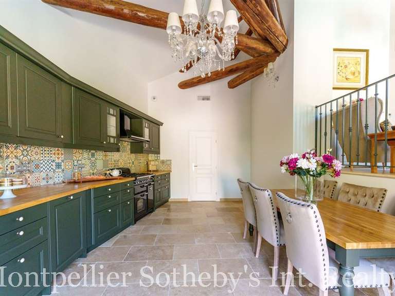 Maison Saint-Geniès-de-Fontedit - 5 chambres - 250m²