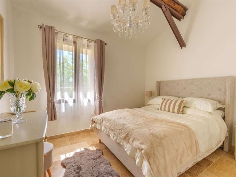 Maison Saint-Geniès-de-Fontedit - 5 chambres - 250m²