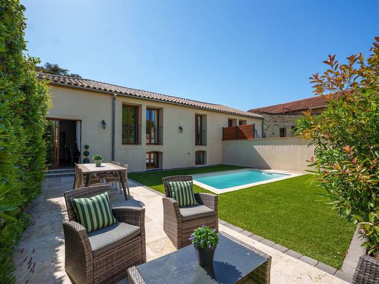 House Saint-Geniès-de-Fontedit - 5 bedrooms - 250m²