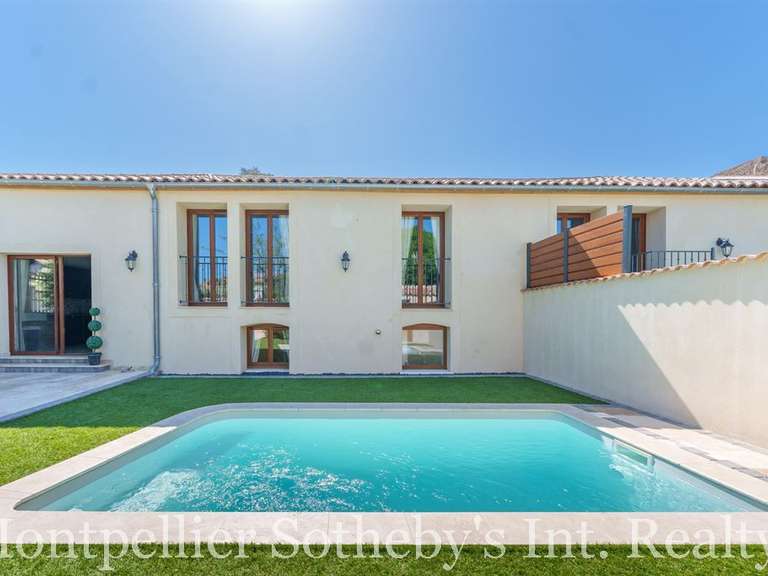 Maison Saint-Geniès-de-Fontedit - 5 chambres - 250m²