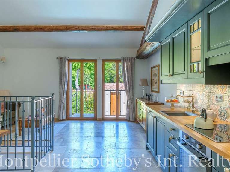 Maison Saint-Geniès-de-Fontedit - 5 chambres - 250m²