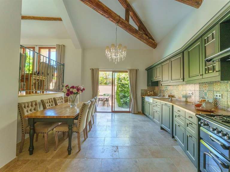 House Saint-Geniès-de-Fontedit - 5 bedrooms - 250m²