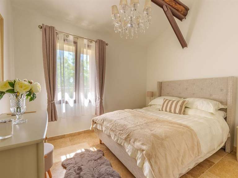 House Saint-Geniès-de-Fontedit - 5 bedrooms - 250m²