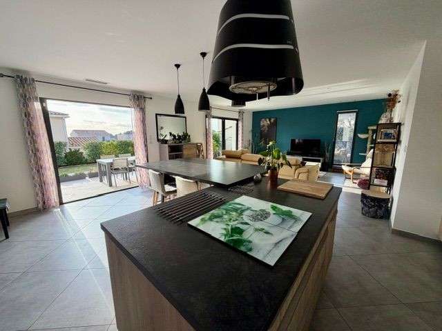 Maison Saint-Geniès-des-Mourgues