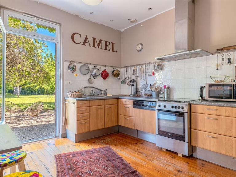 House Saint-Genis-Laval - 5 bedrooms - 250m²