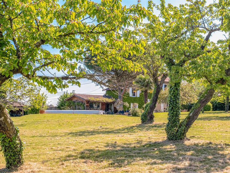 House Saint-Genis-Laval - 5 bedrooms - 250m²