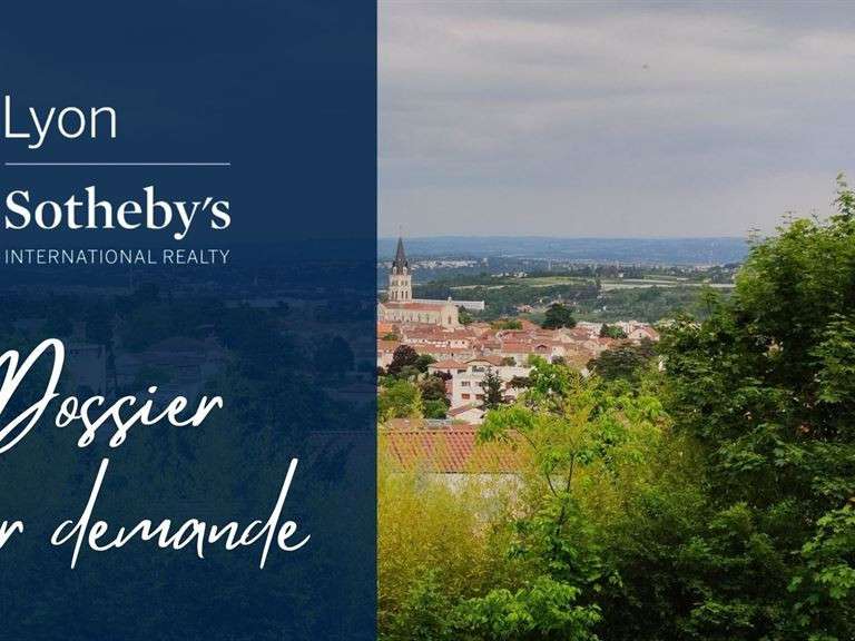 Maison Saint-Genis-Laval - 4 chambres - 475m²