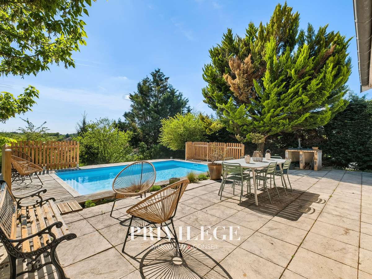 Maison Saint-Genis-les-Ollières