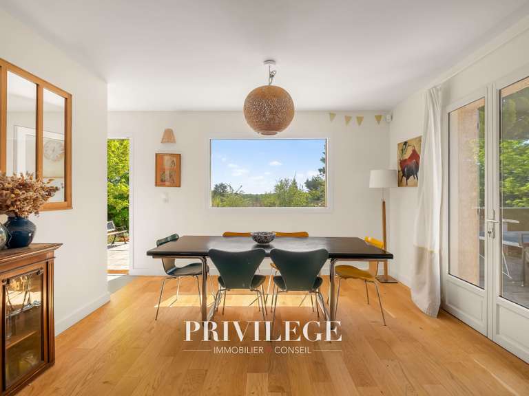 Maison Saint-Genis-les-Ollières - 5 chambres - 173m²