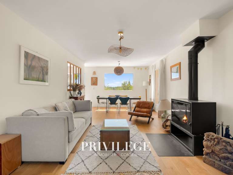 Maison Saint-Genis-les-Ollières - 5 chambres - 173m²