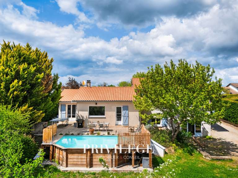 Maison Saint-Genis-les-Ollières - 5 chambres - 173m²