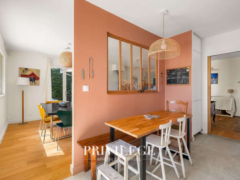 Maison Saint-Genis-les-Ollières - 5 chambres - 173m²