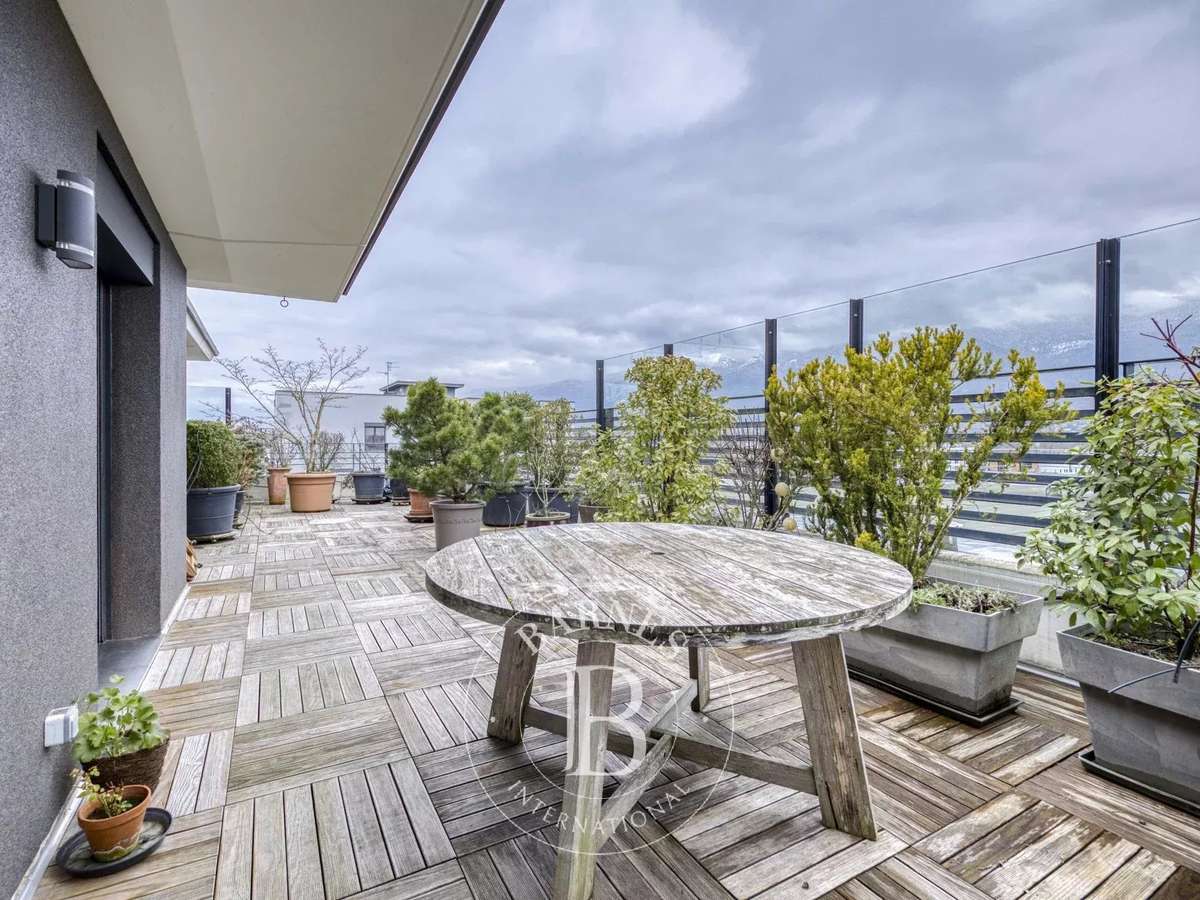 Apartment Saint-Genis-Pouilly