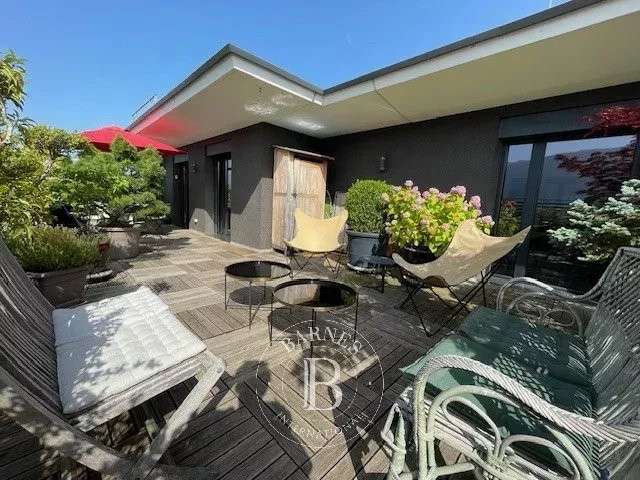 Appartement Saint-Genis-Pouilly - 4 chambres - 210m²