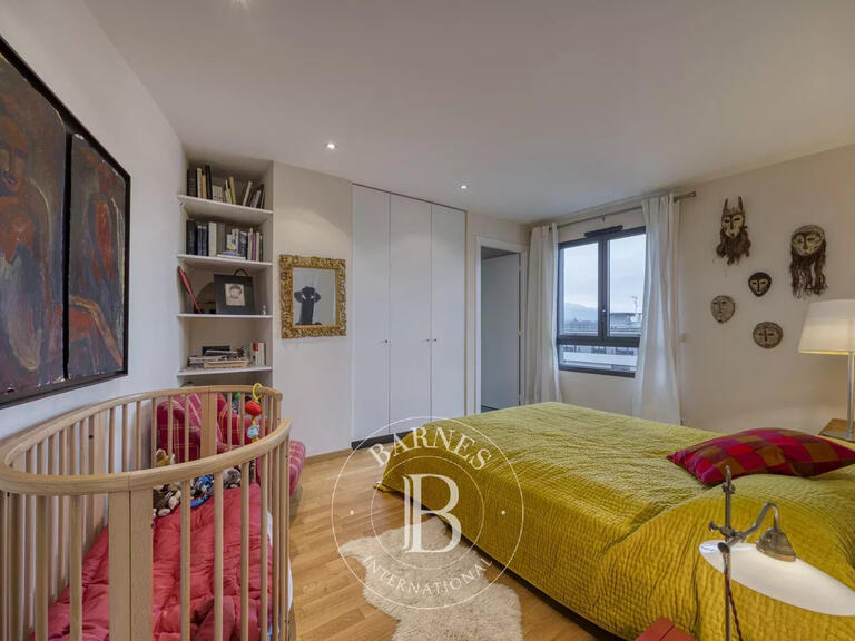 Apartment Saint-Genis-Pouilly - 4 bedrooms - 210m²