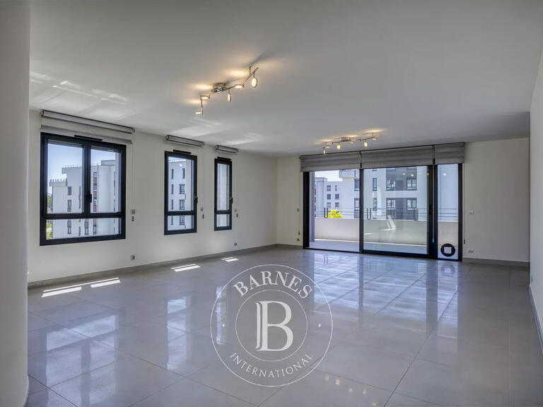Apartment Saint-Genis-Pouilly - 3 bedrooms - 161m²