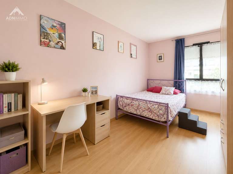 Appartement Saint-Genis-Pouilly - 3 chambres - 110m²