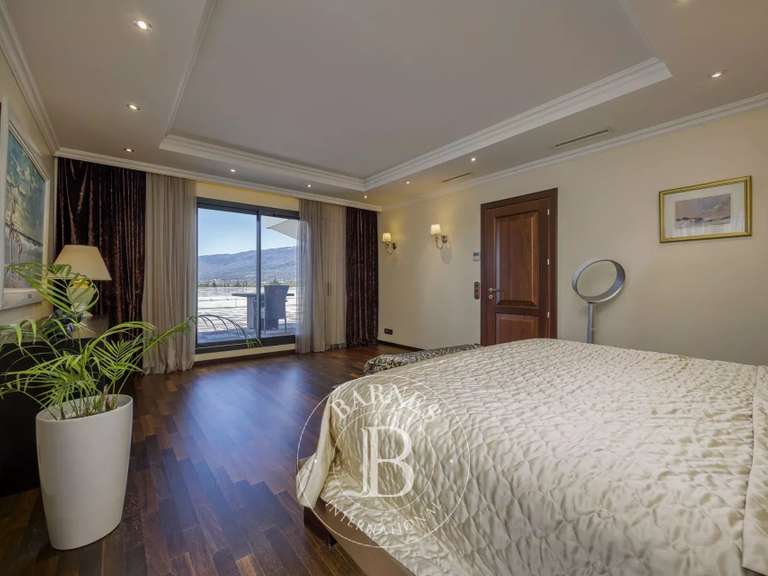 Appartement Saint-Genis-Pouilly - 2 chambres - 177m²