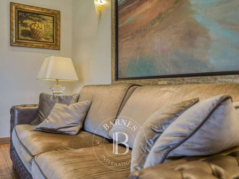 Appartement Saint-Genis-Pouilly - 2 chambres - 177m²