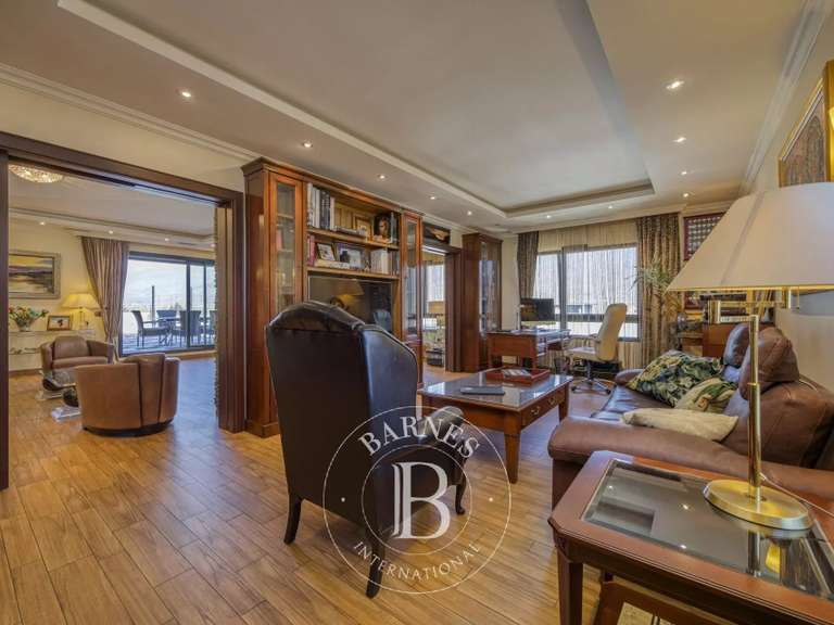 Appartement Saint-Genis-Pouilly - 2 chambres - 177m²