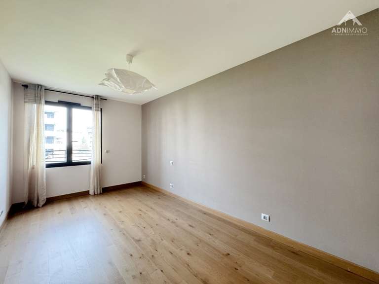 Apartment Saint-Genis-Pouilly - 3 bedrooms - 133m²