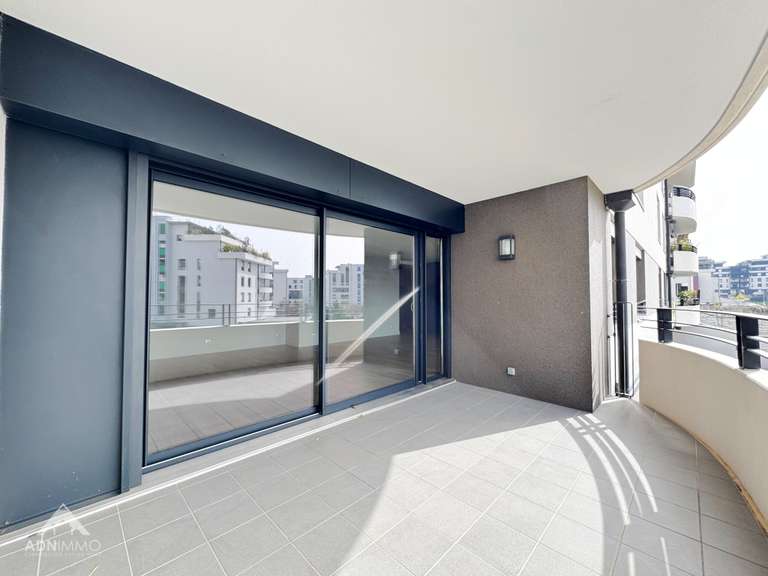 Apartment Saint-Genis-Pouilly - 3 bedrooms - 133m²