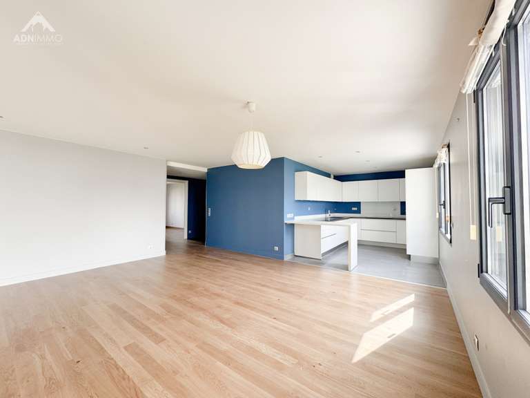 Apartment Saint-Genis-Pouilly - 3 bedrooms - 133m²