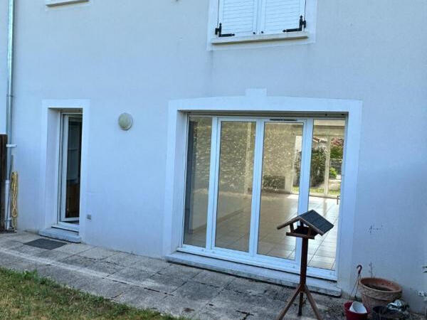 Sale House Saint-Genis-Pouilly - 4 bedrooms