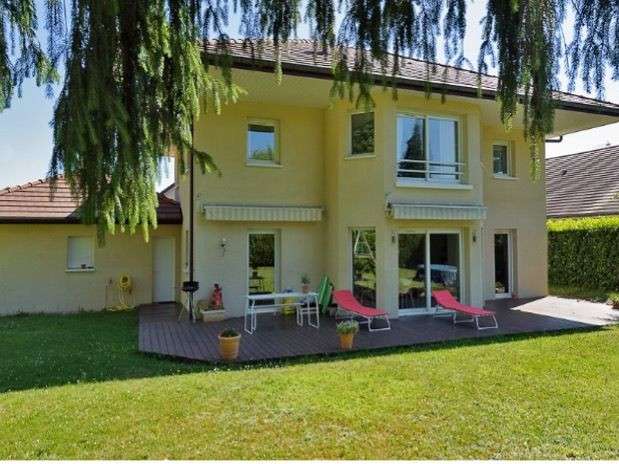 Maison Saint-Genis-Pouilly - 190m²