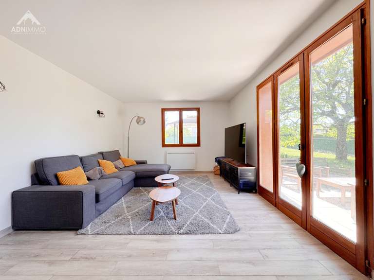 Maison Saint-Genis-Pouilly - 4 chambres - 159m²