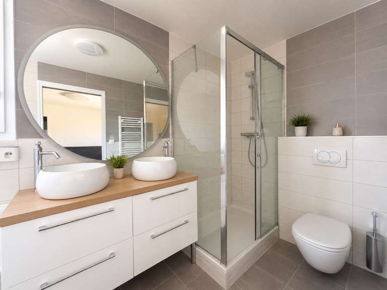 Maison Saint-Genis-Pouilly - 5 chambres - 154m²