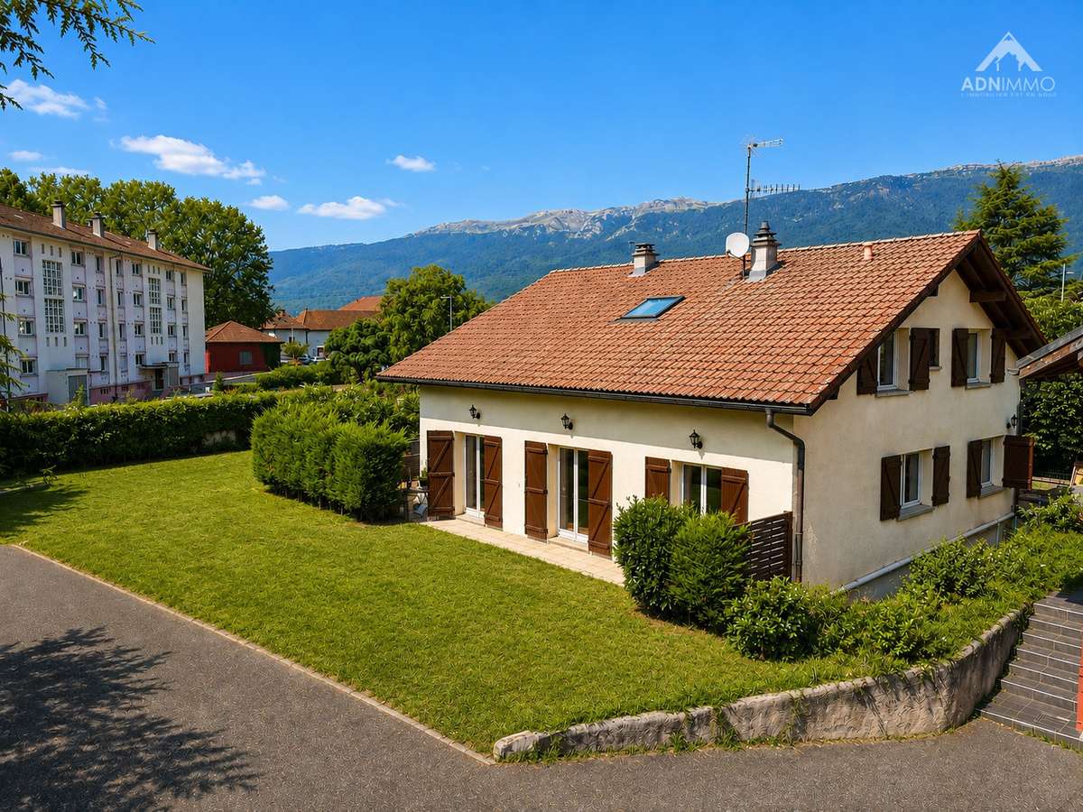 House Saint-Genis-Pouilly