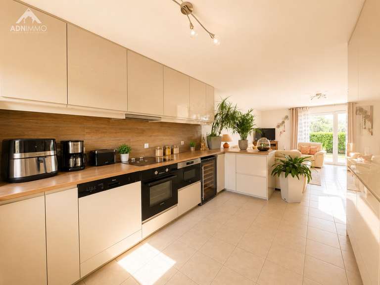 Maison Saint-Genis-Pouilly - 4 chambres - 90m²