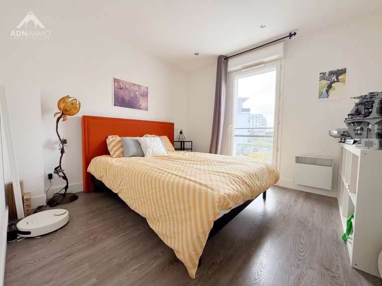 Maison Saint-Genis-Pouilly - 4 chambres - 131m²